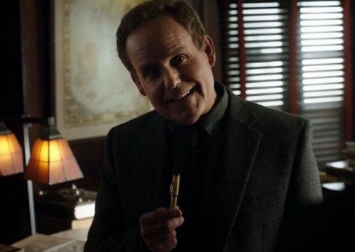 And the awesome guest star streak continues with Peter MacNicol. © ABC/Marvel Studios